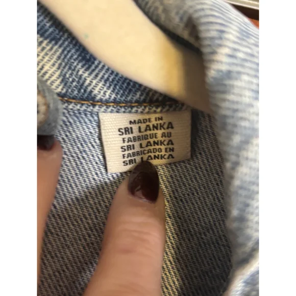 Small Levi's Women's Blue Denim Jacket - Picture 8 of 10